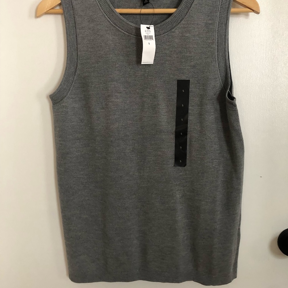 NWT BR Sweater Vest
